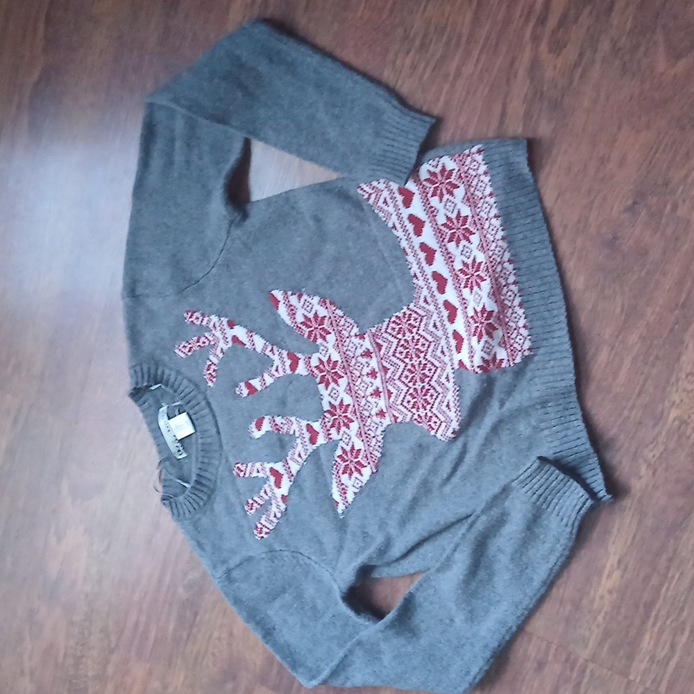 Wool‎ blend sweater